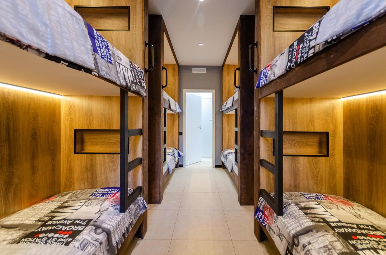 Underground Hostel Kiev Extérieur photo