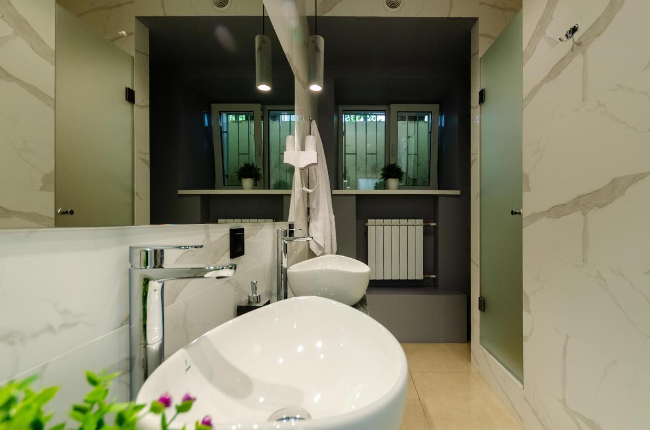 Underground Hostel Kiev Extérieur photo