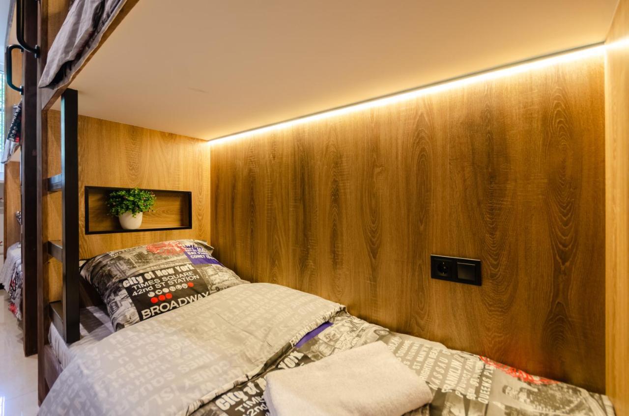 Underground Hostel Kiev Extérieur photo